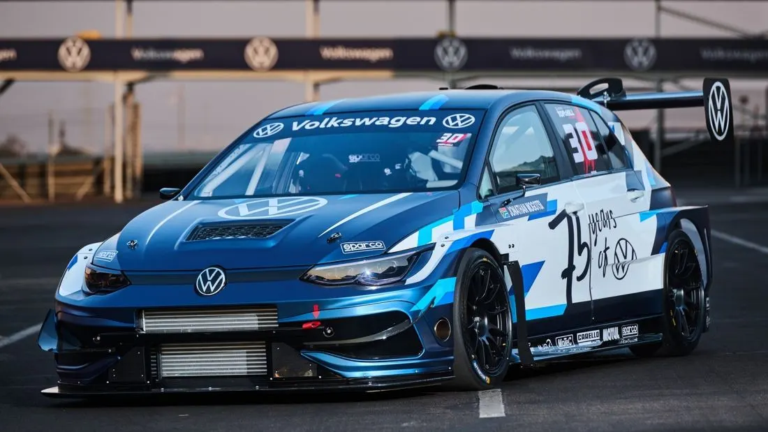 Гоночный Volkswagen Golf для гонок на подъём